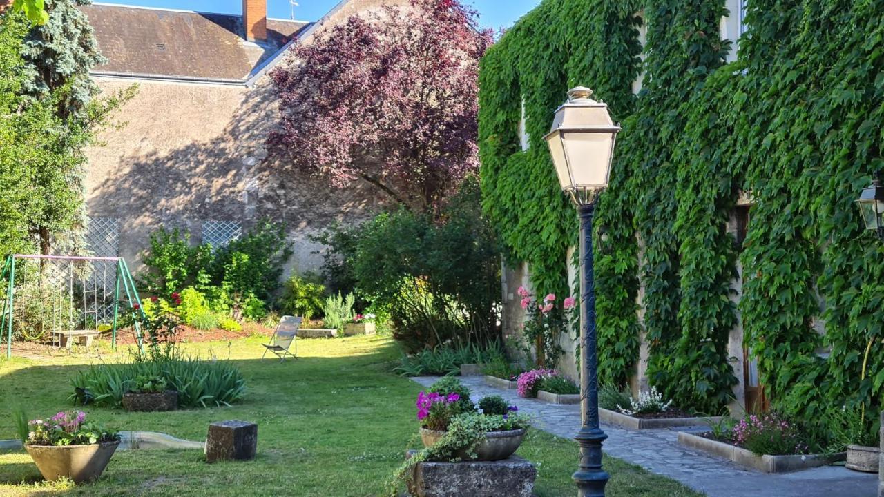 Hotel Le Beaugency Exterior foto